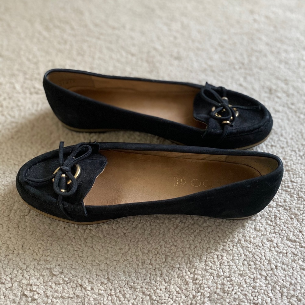 Aldo black suede flat